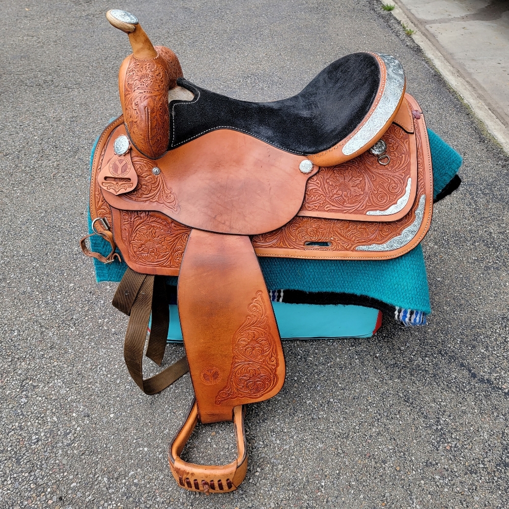 Circle Y 17" Show Saddle